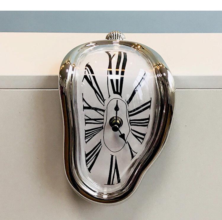 达利的时钟西班牙达利融化扭曲钟表抽象艺术记忆的永恒桌面静音挂钟