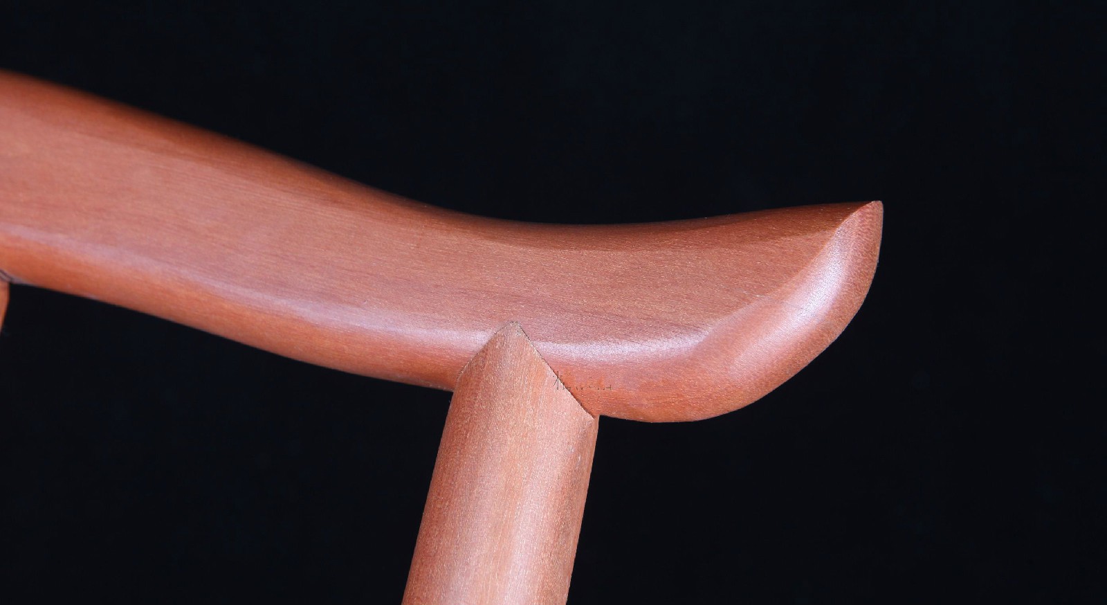 红木马扎是进口木材.保证实拍图片,但不保证各木材名称一致 介意者请.