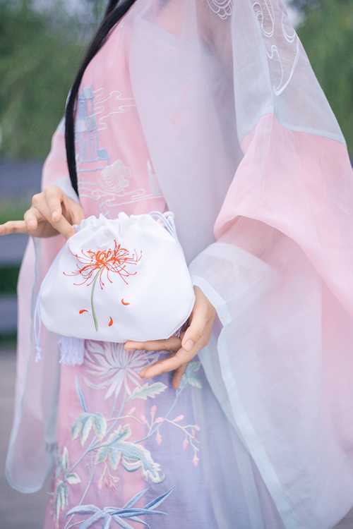 新年装汉服包包女古风配汉服的配饰包荷包古代古装汉元素绣花刺绣斜