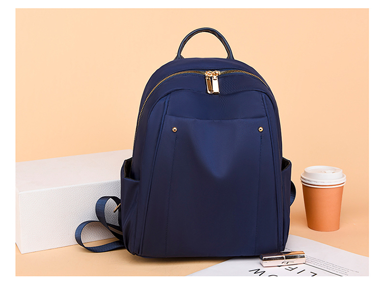 包双肩包女士2022款时尚潮休闲简约牛津布通勤上班大容量流行背包黑色