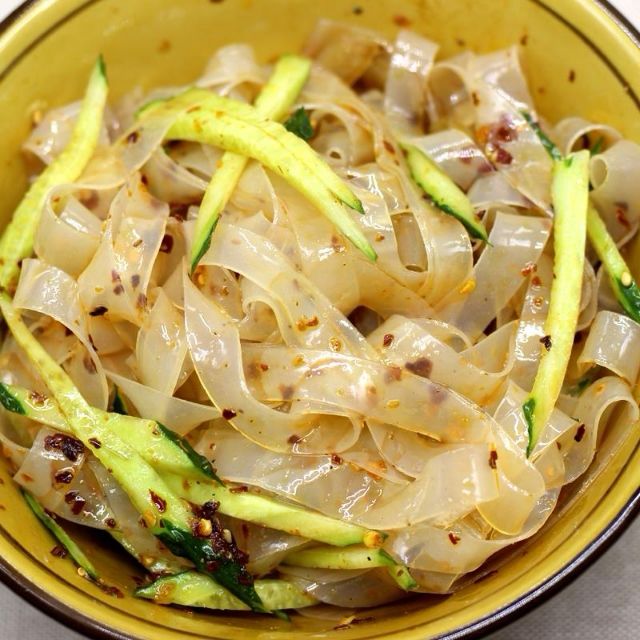 水晶凉皮水晶粉皮 绿豆粉皮 大拉皮粉条凉拌凉菜脆爽火锅专用 10斤