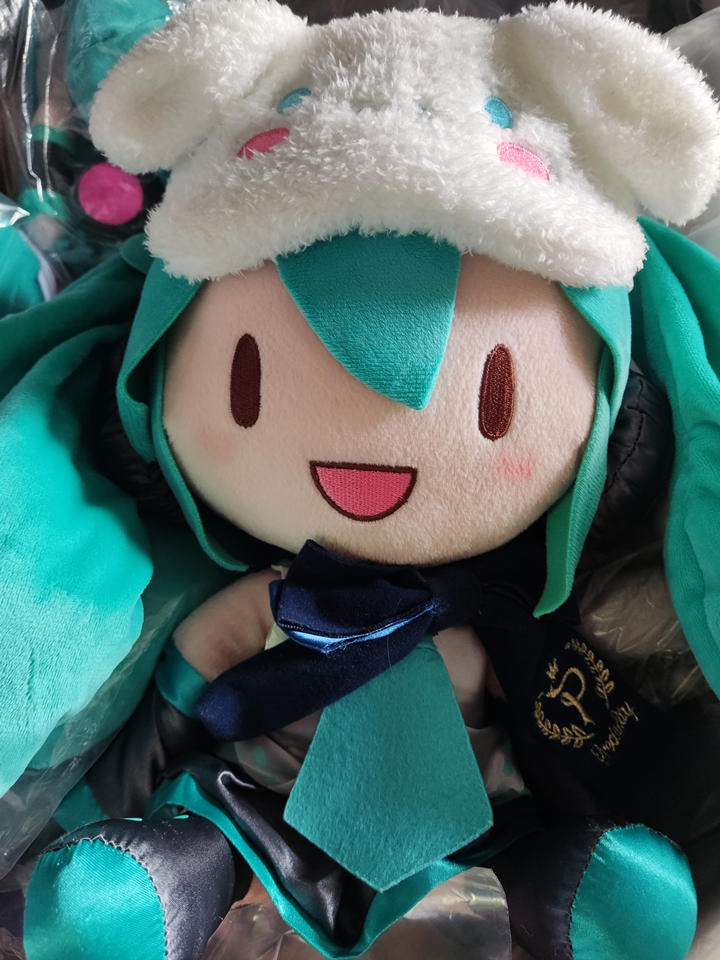 傻fufu初音现货sega初音未来蝴蝶结fufu雪初音公式服趴趴毛绒公仔团购