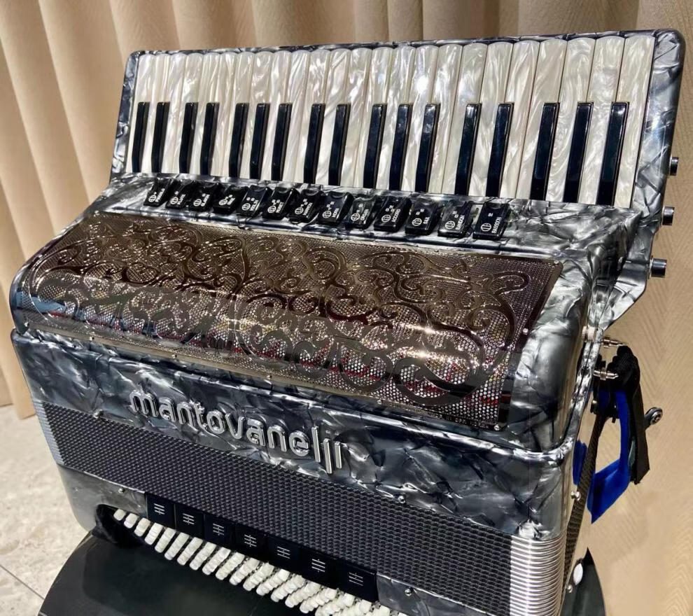 意大利进口蒙塔里尼96贝斯120贝斯键盘回声新款手风琴 传统版 96三排