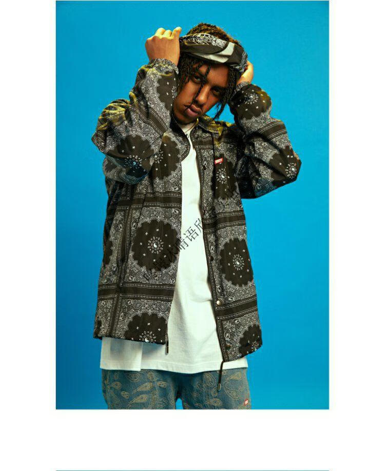 1807黑色红色满版腰果花印花刺绣logo宽松剪裁街头嘻哈夹克男女同款