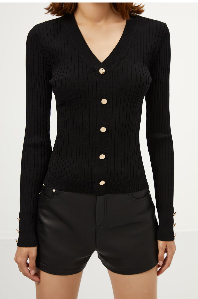 bebe2021早秋新品女士长袖v领金属色纽扣针织开衫330501 黑色 l