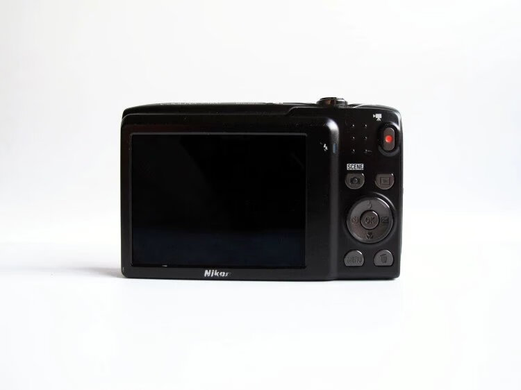 nikon/尼康coolpixs3100二手数码相机1400万轻薄卡片家用照相机 s4300