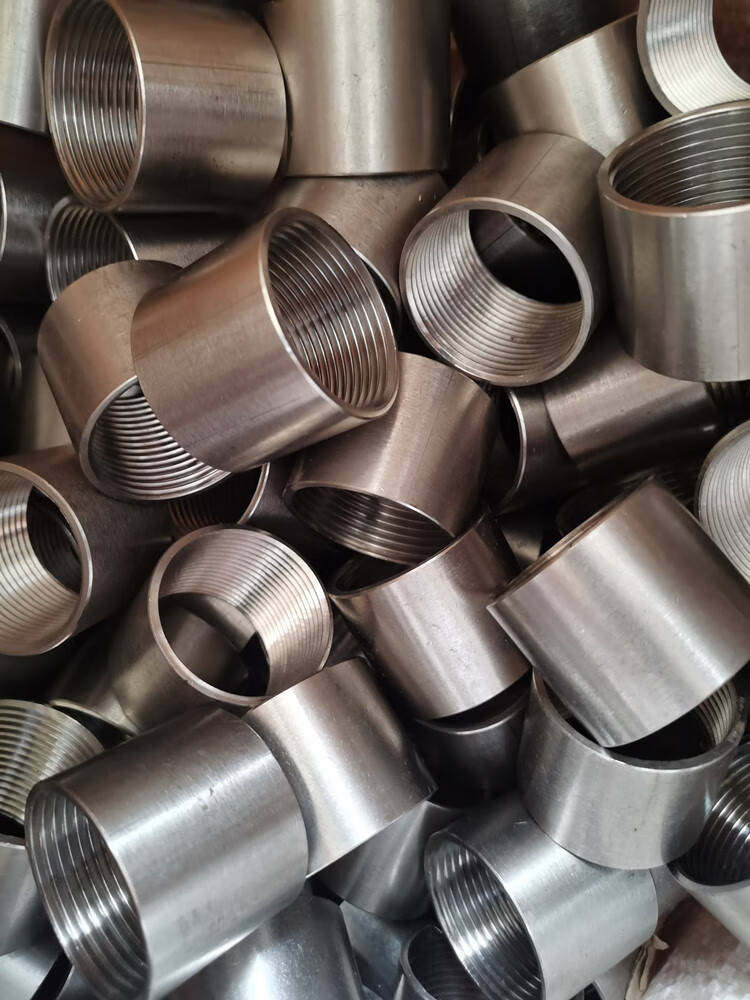 304201不锈钢内丝管箍外接内螺纹接头4分6分1寸加厚可定制30425寸dn65