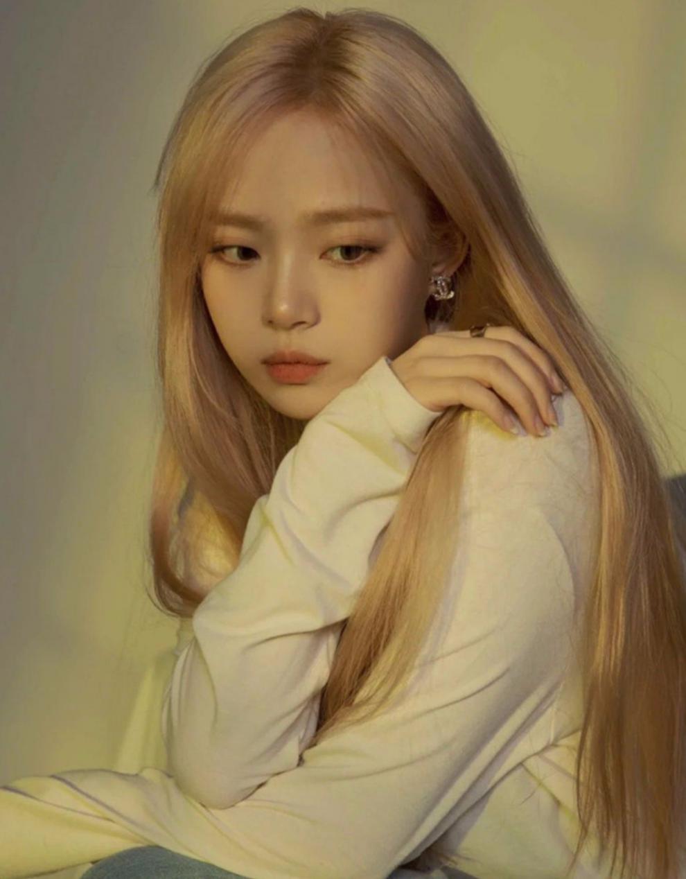 假发女长直发中分刘海rose米白金色cos假毛长发全头套式米白色大钢梳