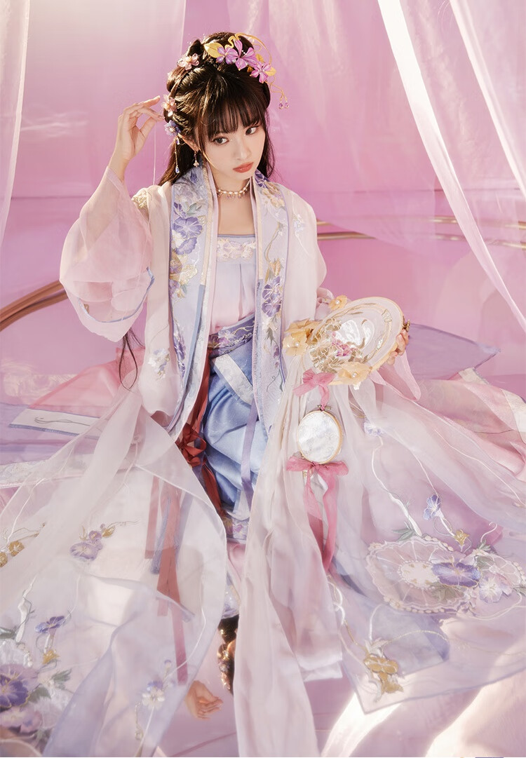 十三余小豆蔻儿王昭君乞巧织情王者荣耀联名渐变色宋制汉服女吊带现货
