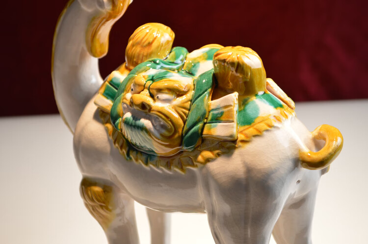 洛阳唐三彩对马驼工艺品摆件陶瓷骆驼中西交流出国礼品亮釉系列22cm