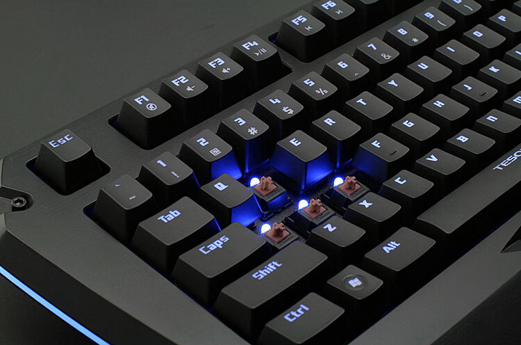 樱桃红轴机械键盘青轴茶轴黑轴cherry带背光电脑游戏办公有线键盘拉丝