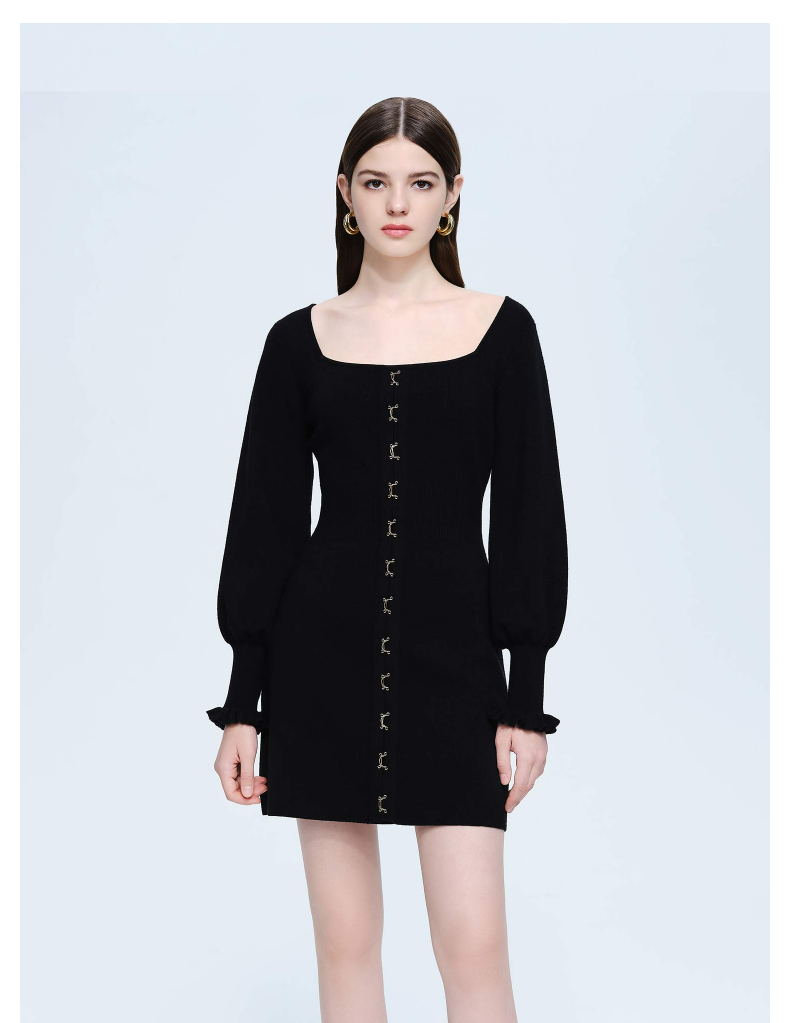 女装 连衣裙 bebe bebe2021冬季新品女士方领灯笼袖羊毛针织连衣裙