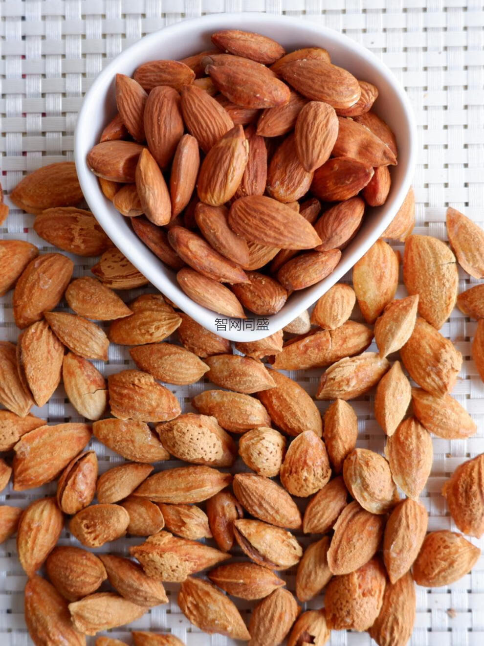 新疆特产特级无添加原味手剥巴旦木坚果零食巴达木散装500g 【原味皮