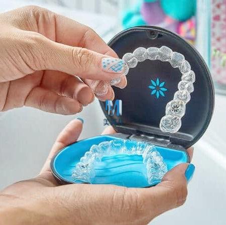 牙套矫正器隐形隐适美隐形牙套盒美国原装隐适美便携保持器正畸收纳