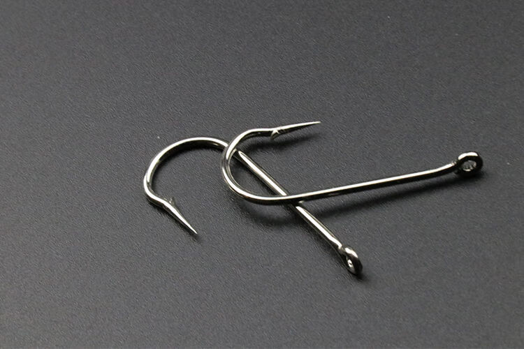 带孔海钓鱼钩带圈有刺长柄管付海钓黑鱼海鱼专用散装垂钓用品环钩50枚