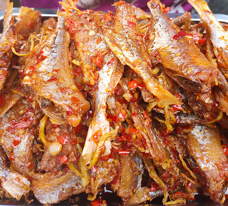 江西特产香辣咸鱼干农家自制罐装开盖即食赣州特色小吃开胃下饭菜香辣