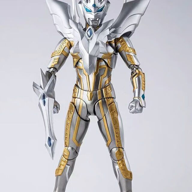 万代(bandai)光辉赛罗shf奥特曼手办同款究极闪耀形态儿童男孩超可动