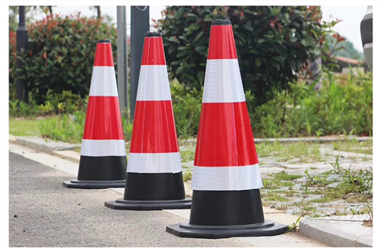 定制适用橡胶路锥70cm反光锥90公分锥形桶路障警示锥隔离墩方锥圆锥