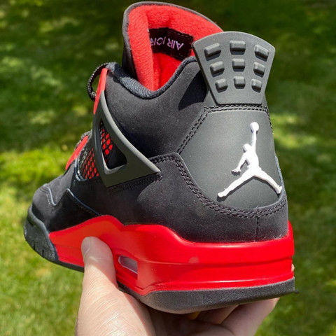 新款黑红雷电乔4中帮休闲运动情侣气垫篮球鞋ct8527016aj4黑红雷电36