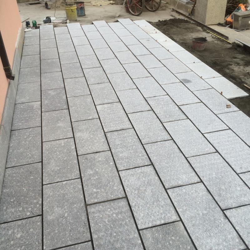 芝麻白灰黑火烧板荔枝面黄锈石广场地铺石平侧路沿石花岗岩路牙石