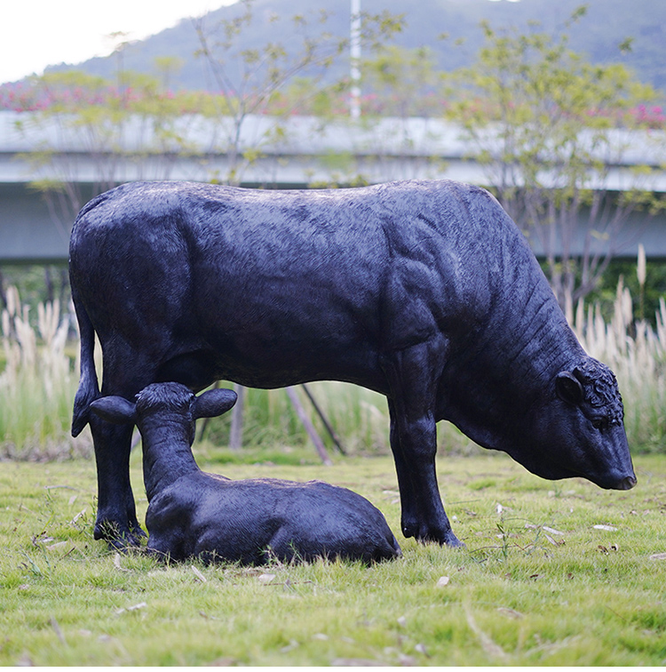 仿真黄牛雕塑摆件动物摆设西门塔尔牛大模型园林景观公园装饰户外米