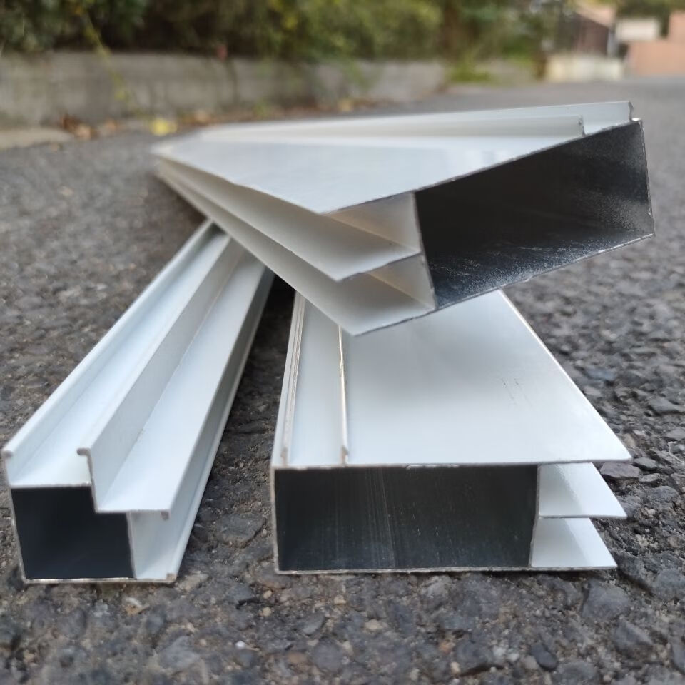 瓷砖橱柜铝合金型材加厚转角山型槽立柱封边槽山型u型立柱灶台拐角三