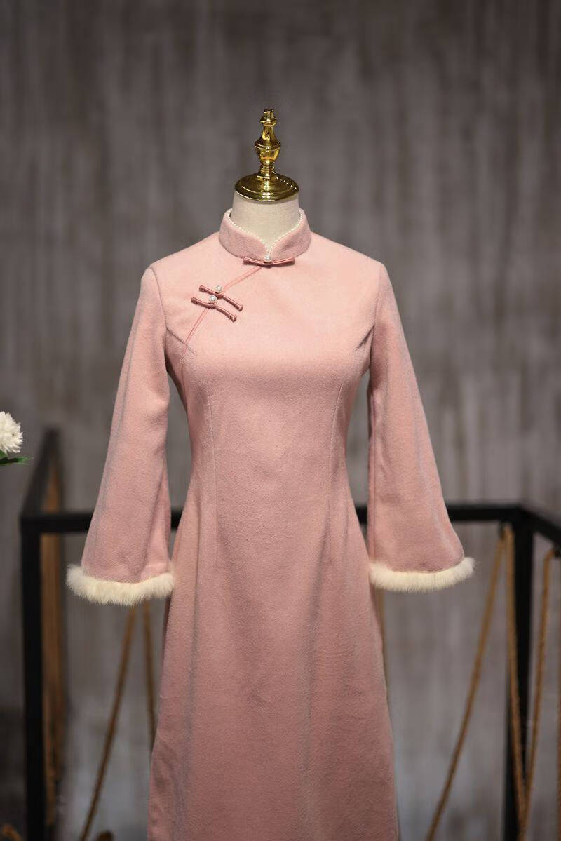 毛呢旗袍冬季加厚新款粉色简约年轻款少女改良连衣裙纯色可穿女士古典