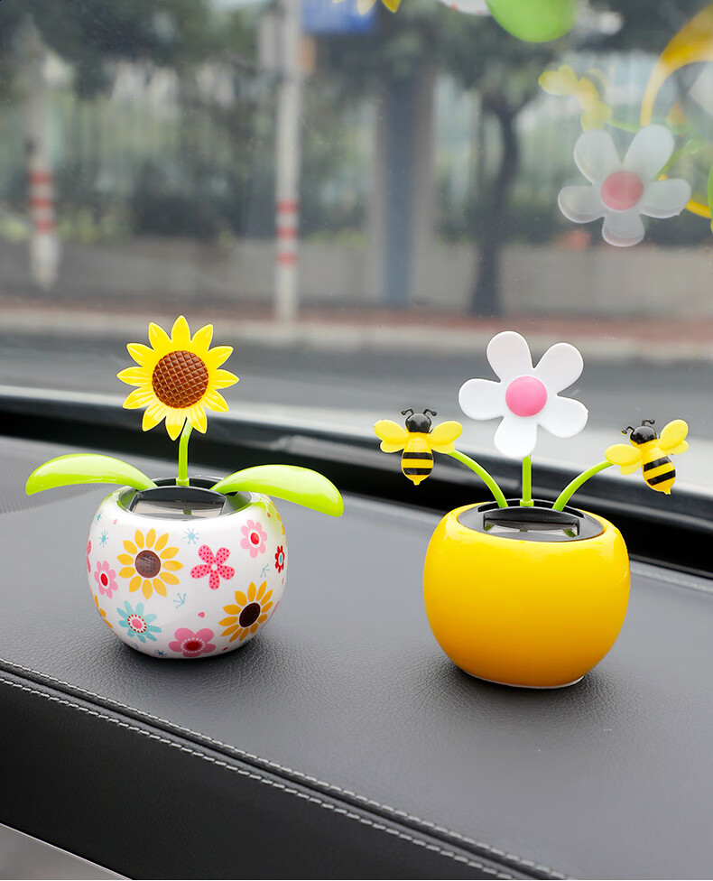 2021新款汽车摇头摆件车载漂亮内饰女神款中控台车内装饰用品大全梦幻