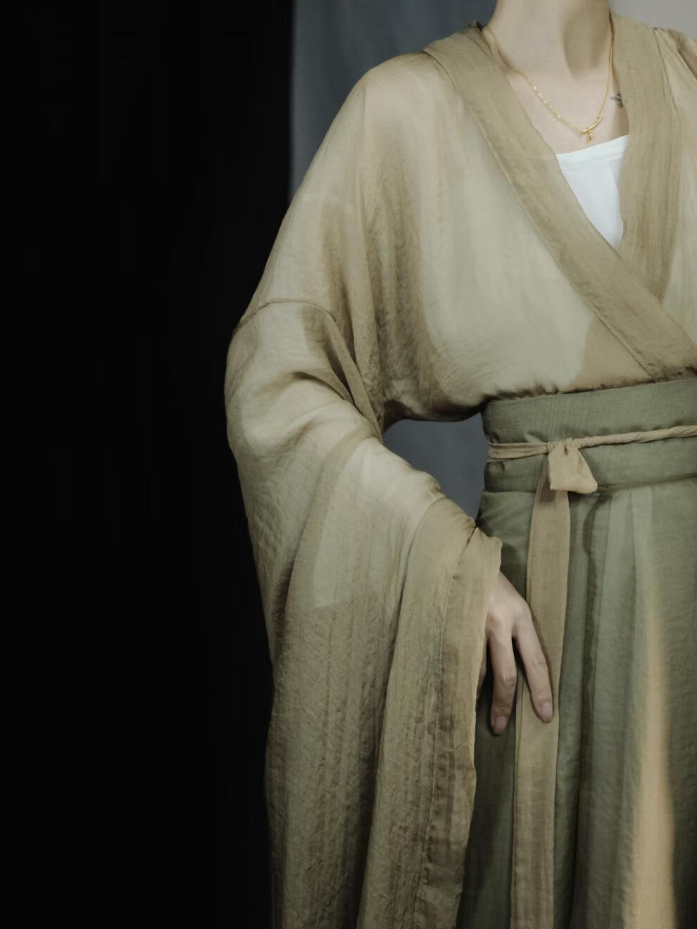 汉服女 青衫吟原创汉服女南北朝大袖儒一片式破裙汉服 枯叶(单件大袖