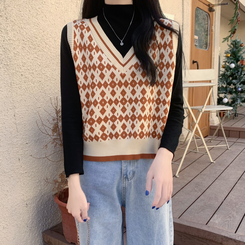 棉毛线马甲女春秋薄款年轻针织学生马夹背心女外穿网红显瘦时尚洋气