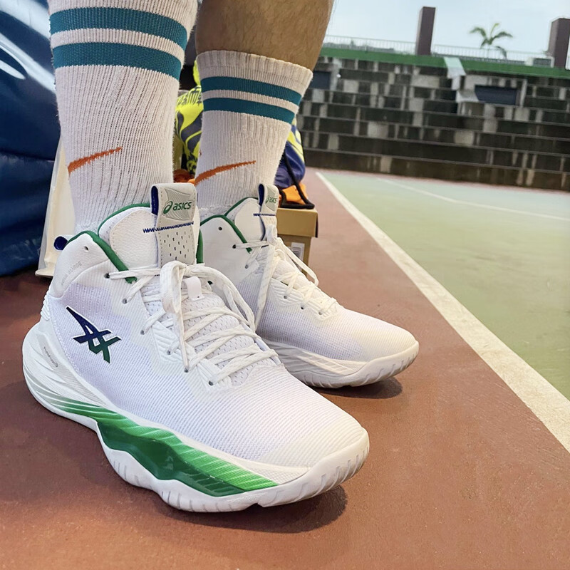 asics亚瑟士nova surge 2中帮实战篮球鞋缓震稳定1061a040-101 伯绿