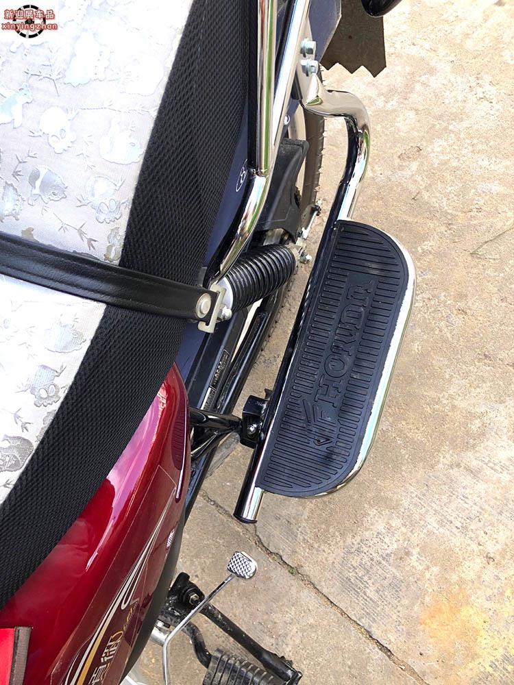 适用五羊本田国四wh125-20a新领御太子大脚踏板侧翻折叠载重货架 脚