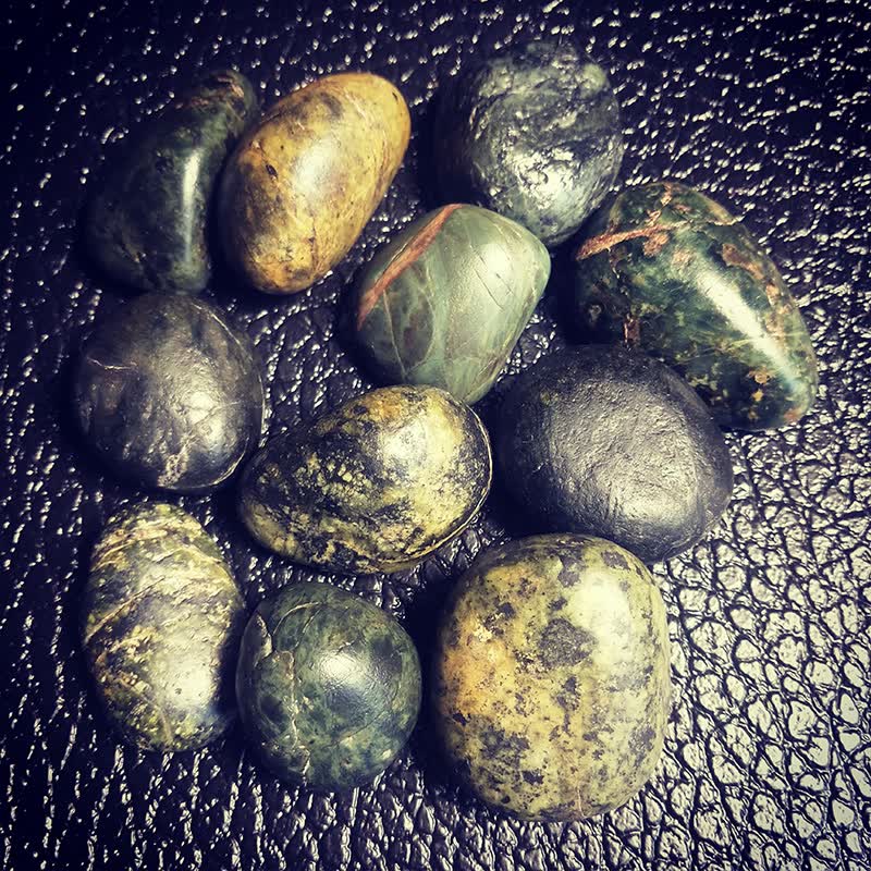 药王石泡茶陨石藏玉药王石泡水泡酒原石籽料和切块料养生石随机发货