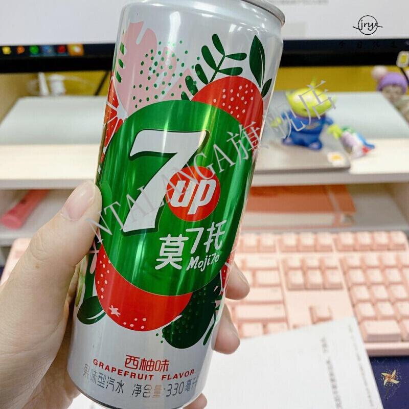 7喜莫7托李现代言的产品七喜莫吉托西柚味一箱7up莫7托碳酸饮料330ml