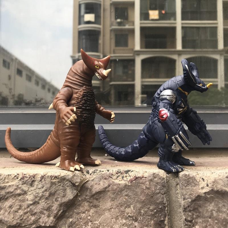 万代(bandai)哥莫拉怪兽玩具软胶奥特曼可动模型 电子机械骷髅古代