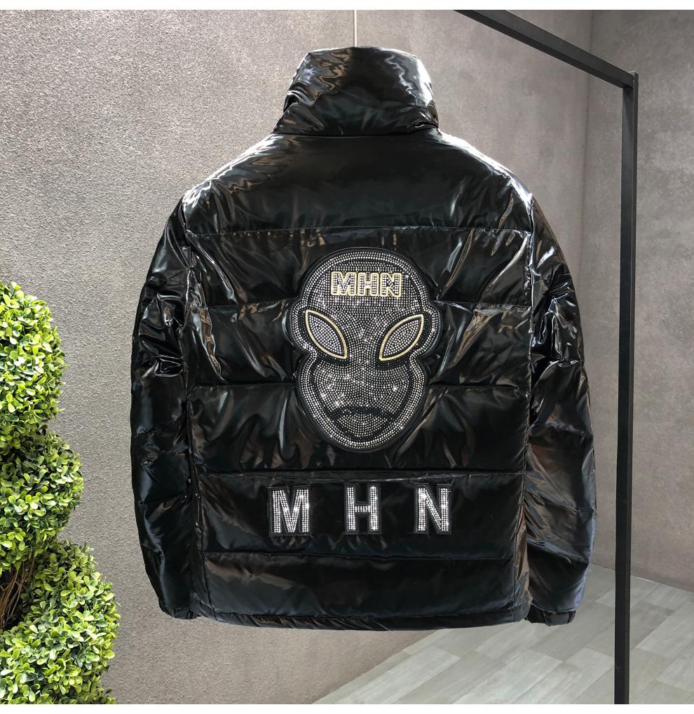 xigongzi香港轻奢潮牌亮面烫钻字母骷髅头羽绒服男款帅气2021年冬季