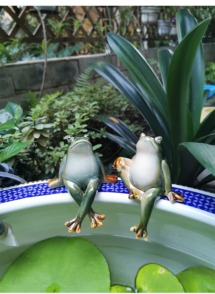 陶瓷可爱小摆件青蛙喝水鸭子摆件花园庭院池塘水池假山鱼缸装饰品10cm