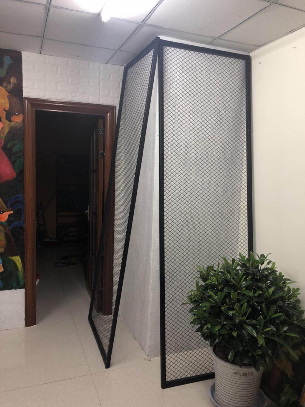 铁丝网背景墙铁艺网吊顶网格隔断铁艺隔断装饰工业风装饰铁网镂空