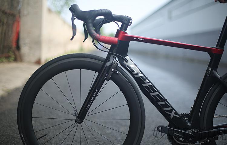 快客公路车speedx野兽公路自行车碳纤维车架超轻破风22速弯把男赛车