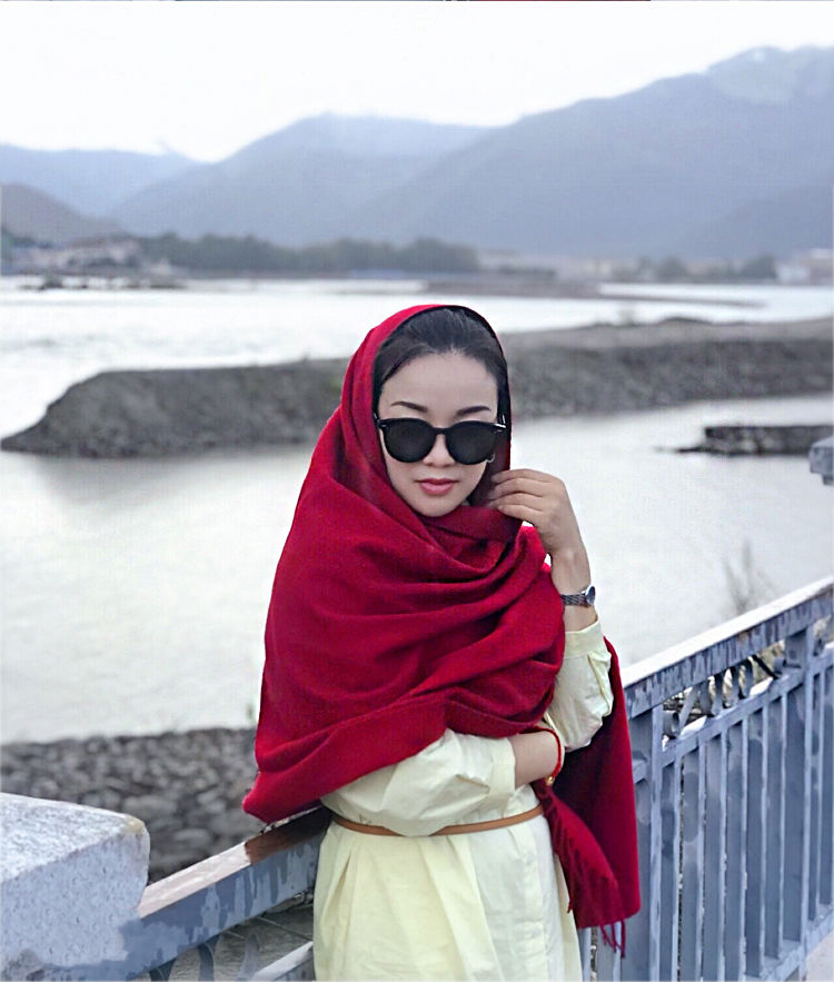 现货直发纯色围巾女秋冬西藏青海湖沙漠旅游拍照民族风披肩超大保暖厚