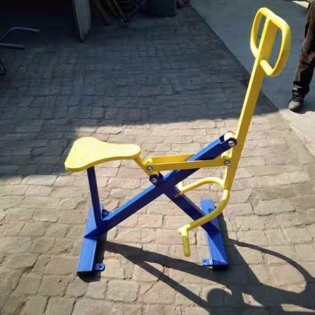 骑马机健身路径