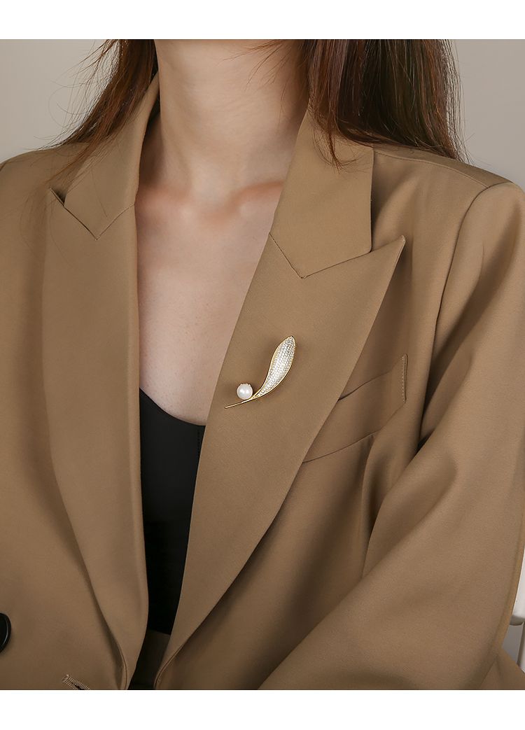 dayilai个性西装西服毛衣胸针女锆石羽毛胸针衣服配饰精致胸花色