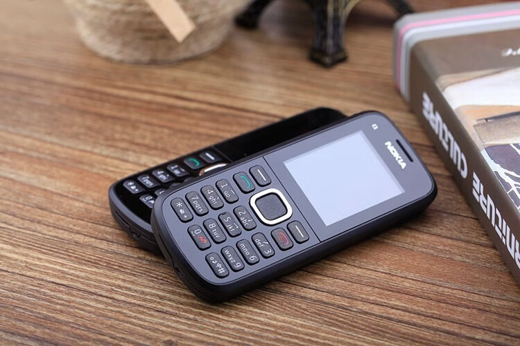 诺基亚c1-02超长待机按键直板商务学生大声音二手 三星黑色电信版