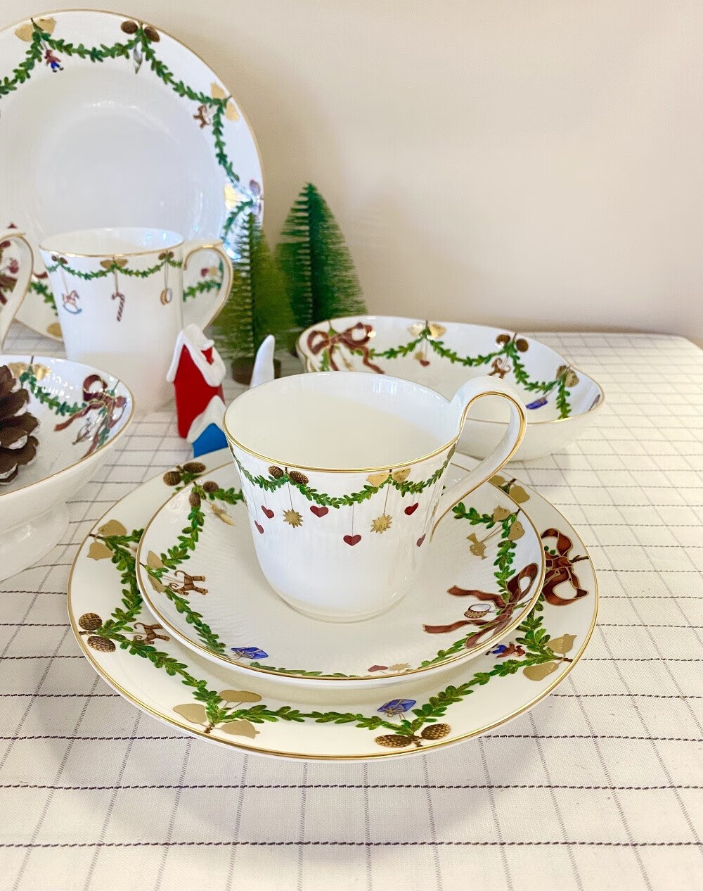 哥本哈根餐具哥本哈根royal copenhagen经典圣诞北欧餐具下午茶手绘