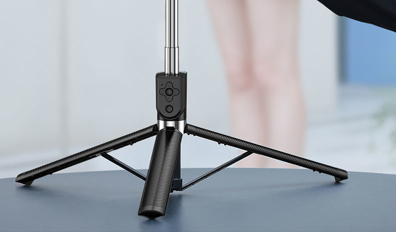 remax折叠型手机支架蓝牙自拍杆三脚架1.