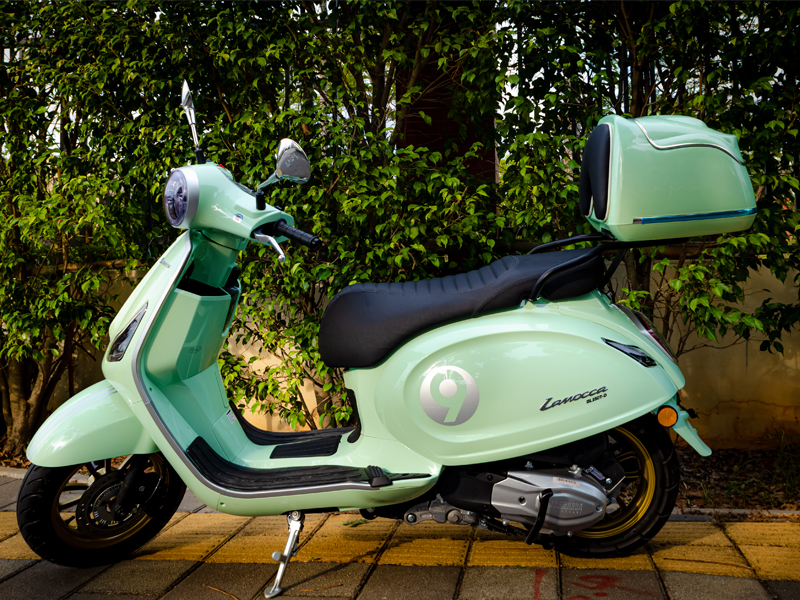 适用布雷斯通蓝卡摩托车后尾箱载物箱行李箱与折叠后尾架 银色尾架