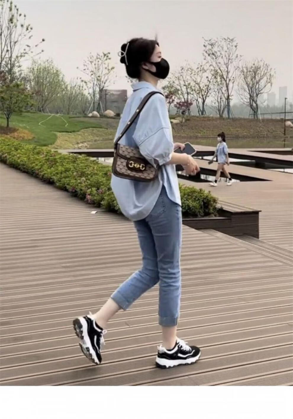 3fff49db37b0cb95.jpg' style=