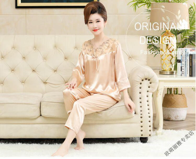 43900be8c859c41f.jpg' style=