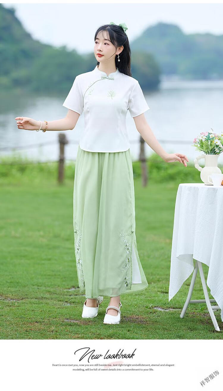 12623abb422b5827.jpg' style=