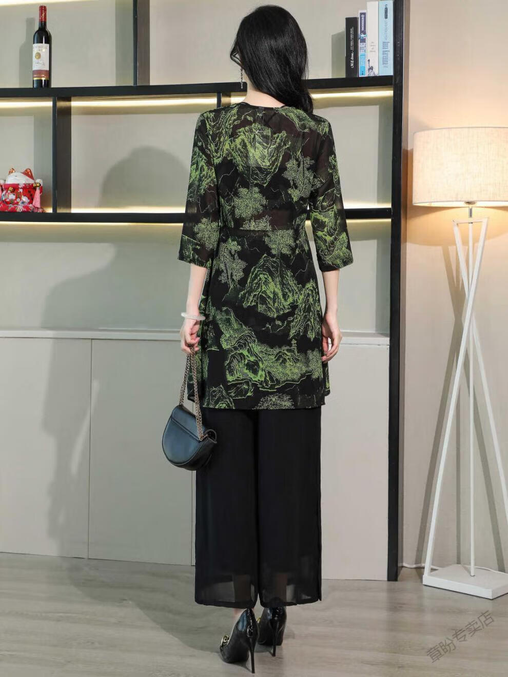 55fcf339c83770f4.jpg' style=